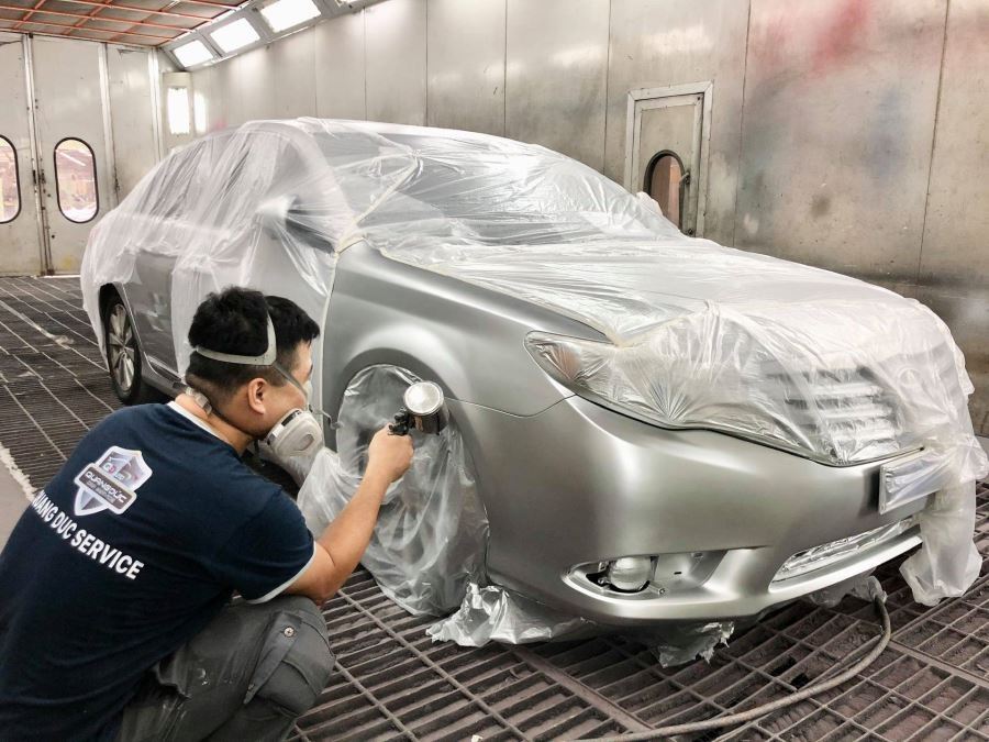 Sơn xe không chỉ để khác phục các vết trầy xước nặng, nhiều người còn lựa chọn đổi màu xe theo sở thích