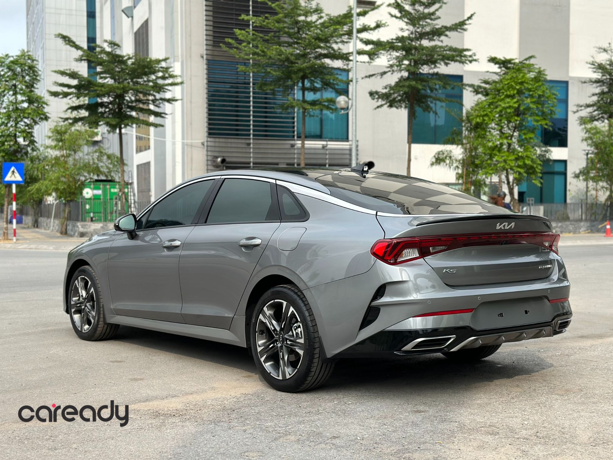 Thiết kế đuôi xe Kia K5