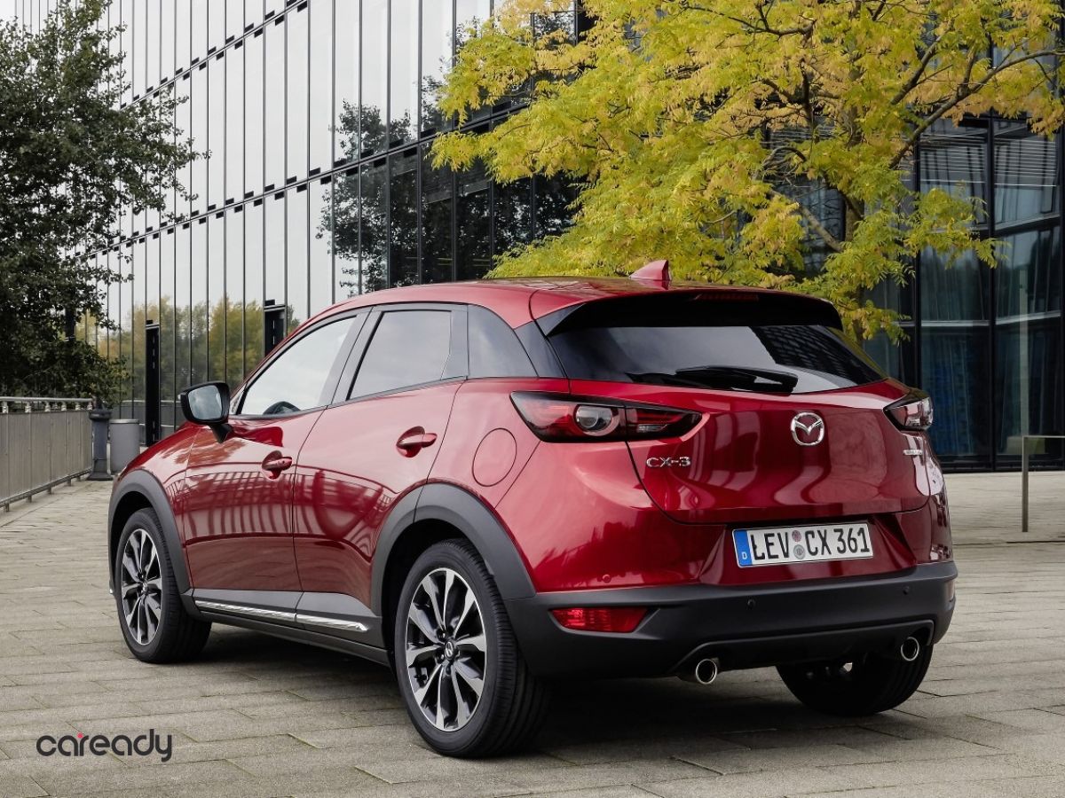 Đuôi xe Mazda CX-3 thiết kế đơn giản nhưng vẫn đẹp mắt