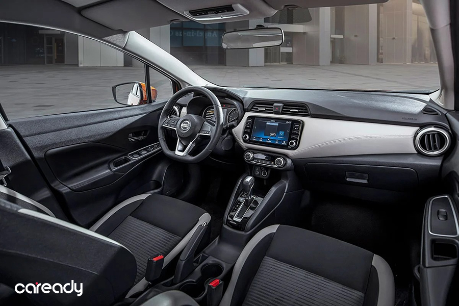 Thiết kế khoang lái của Nissan Almera