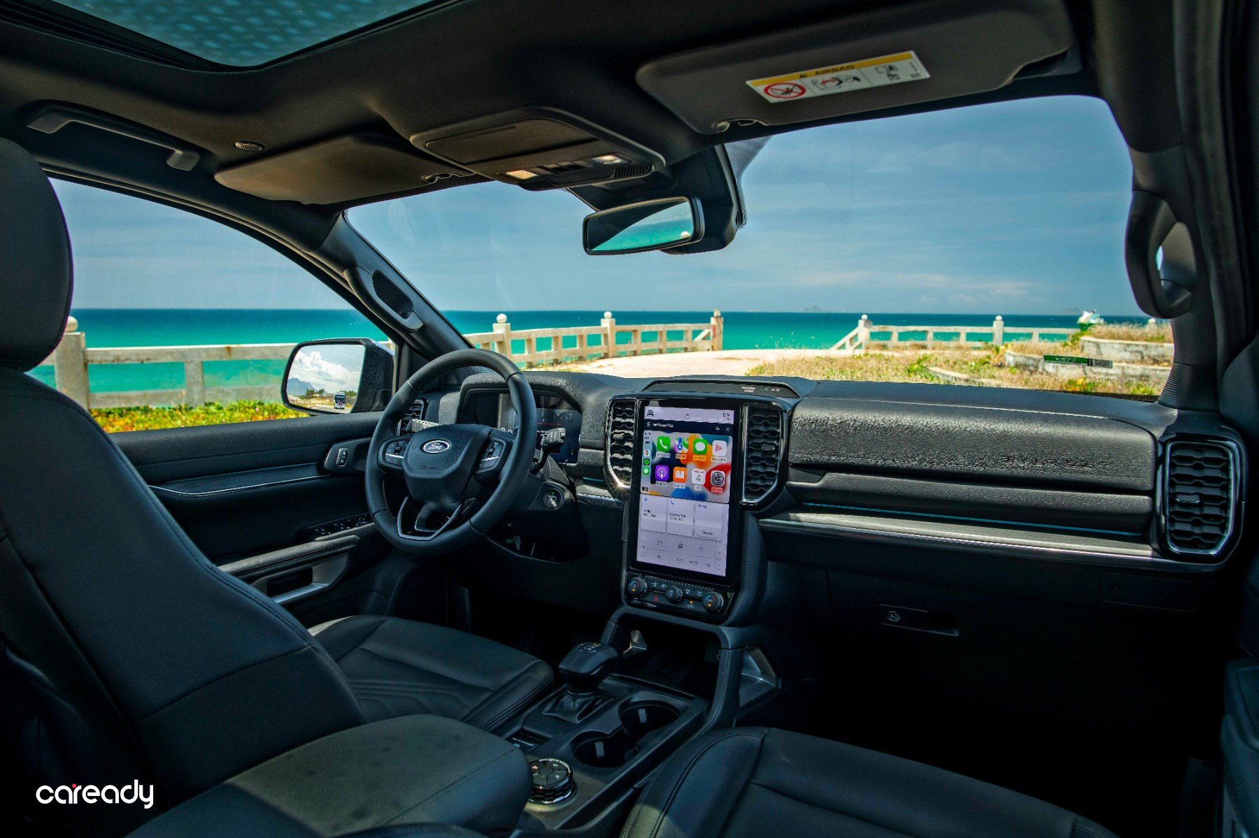 Thiết kế khoang lái Ford Everest 2023