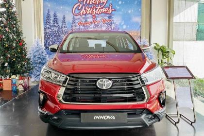 Toyota Innova 2.0 Venturer AT 2022 Đỏ - Hỗ trợ vay ngân hàng 80% giá trị xe