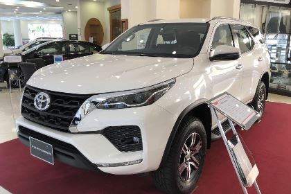 Toyota Fortuner 2.4G 4x2 AT 2022 Trắng - Ưu đãi tiền mặt và phụ kiện chính hãng