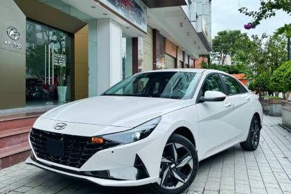 Hyundai Elantra 2022 Trắng - Tặng gói quà tặng phụ kiện chính hãng