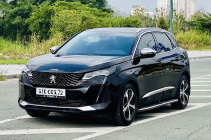 Peugeot 3008 AL-2021 - Màu Đen đi 35.000Km